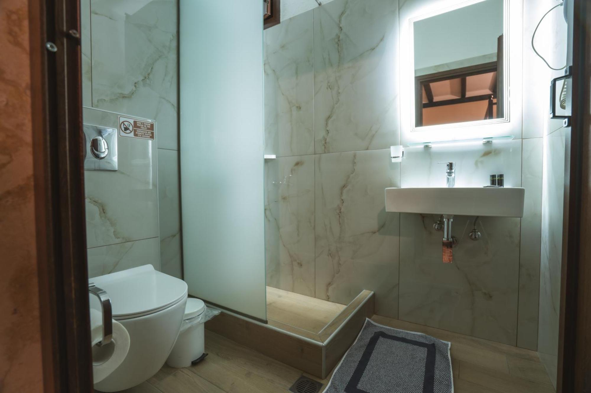 Kallinikos Guesthouse Káto Loutrákion エクステリア 写真